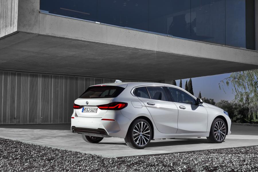  BMW 118i Sportline (F40) 2019 года  (WW) (фото 14 из 81)